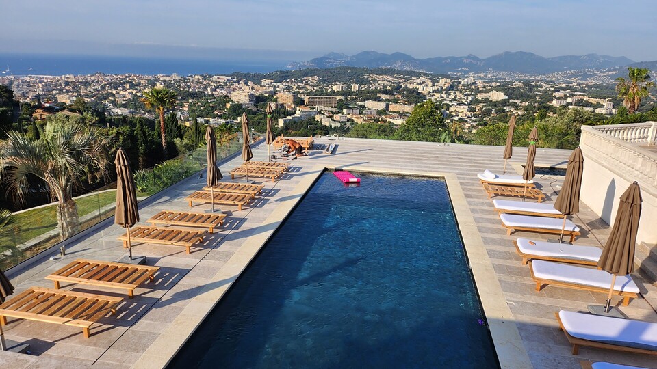 rails garde corps piscine